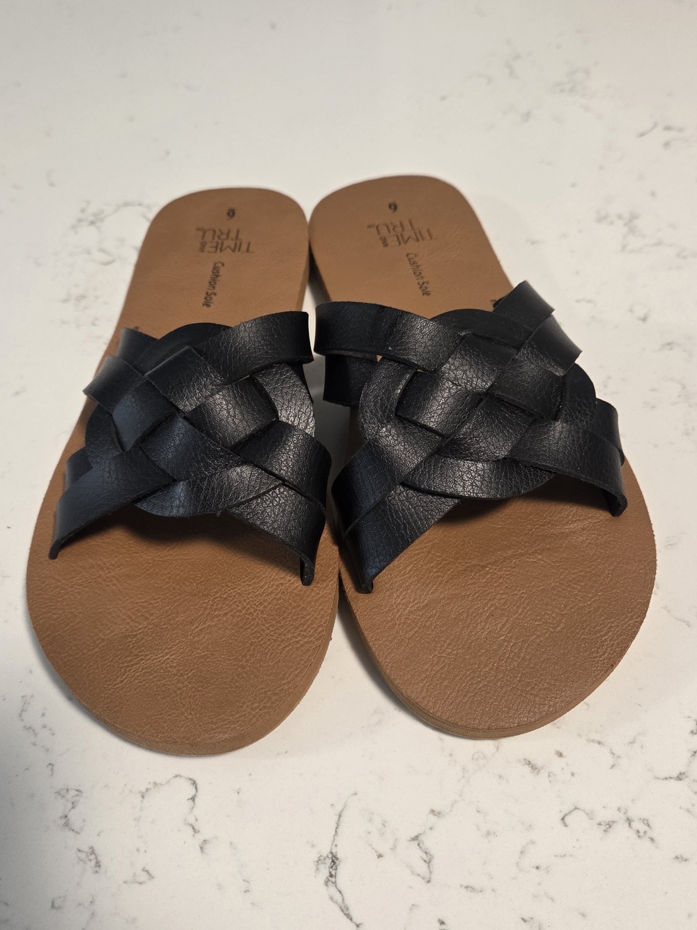Time and Tru Women’s Black Braided Strap Sandals